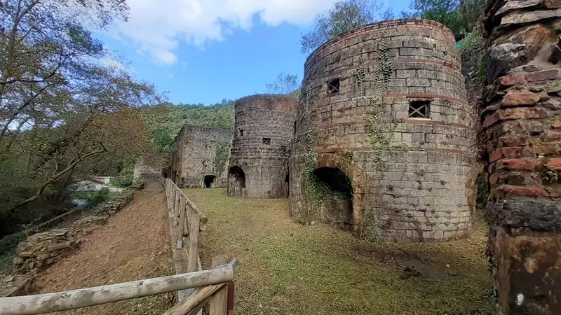 Coto Minero De Irugurutzeta Imagen Rocas Teñidas
