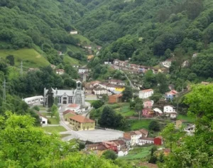 Paisaje Minero Del Valle De Samuño