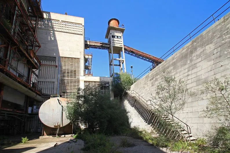 Central Termica De Alcudia Escaleras